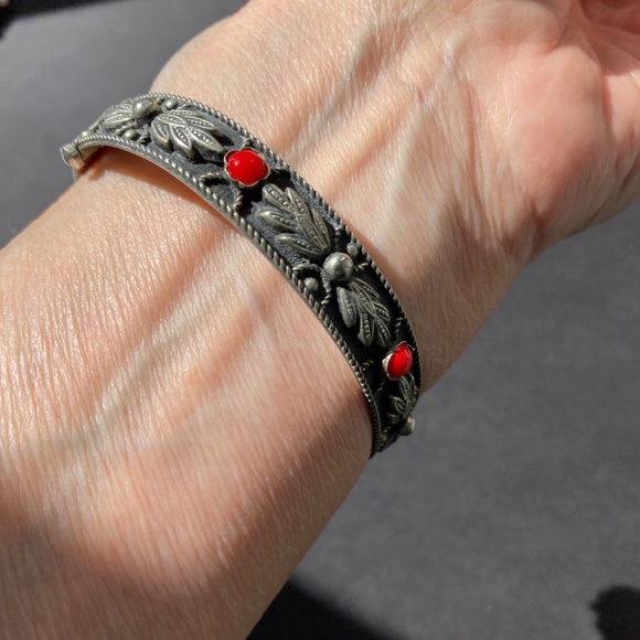 Italian alpaca silver and red stone bracelet. - Picture 7 of 10